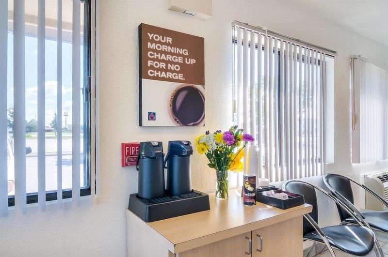 Motel 6 Chicago - Elk Grove เอลค์โกรฟ วิลเลจ ภายนอก รูปภาพ